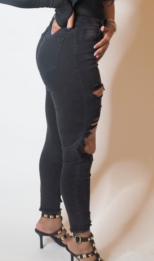 ESCAPE | DISTRESSED JEANS