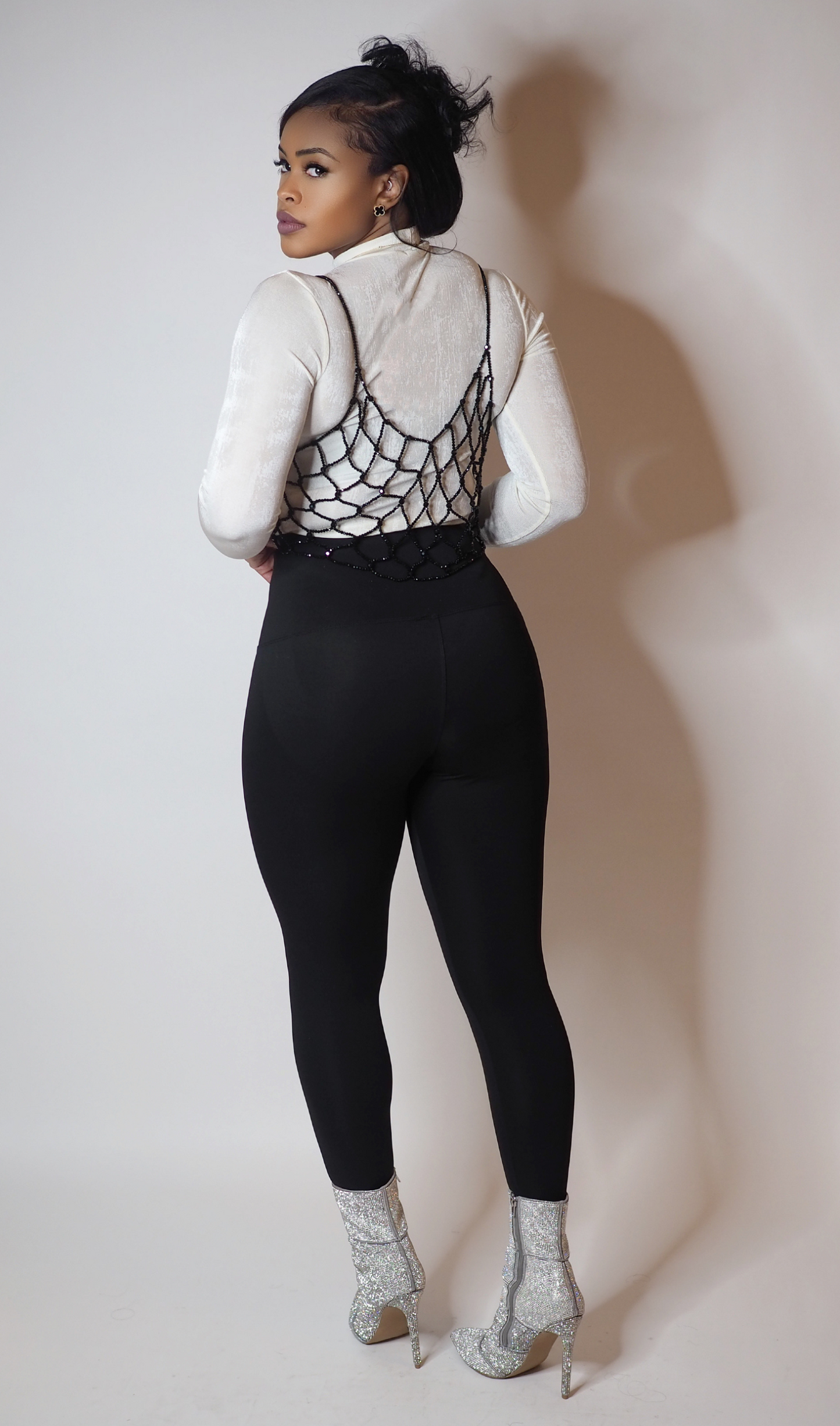ASTRID | JEWEL CROP