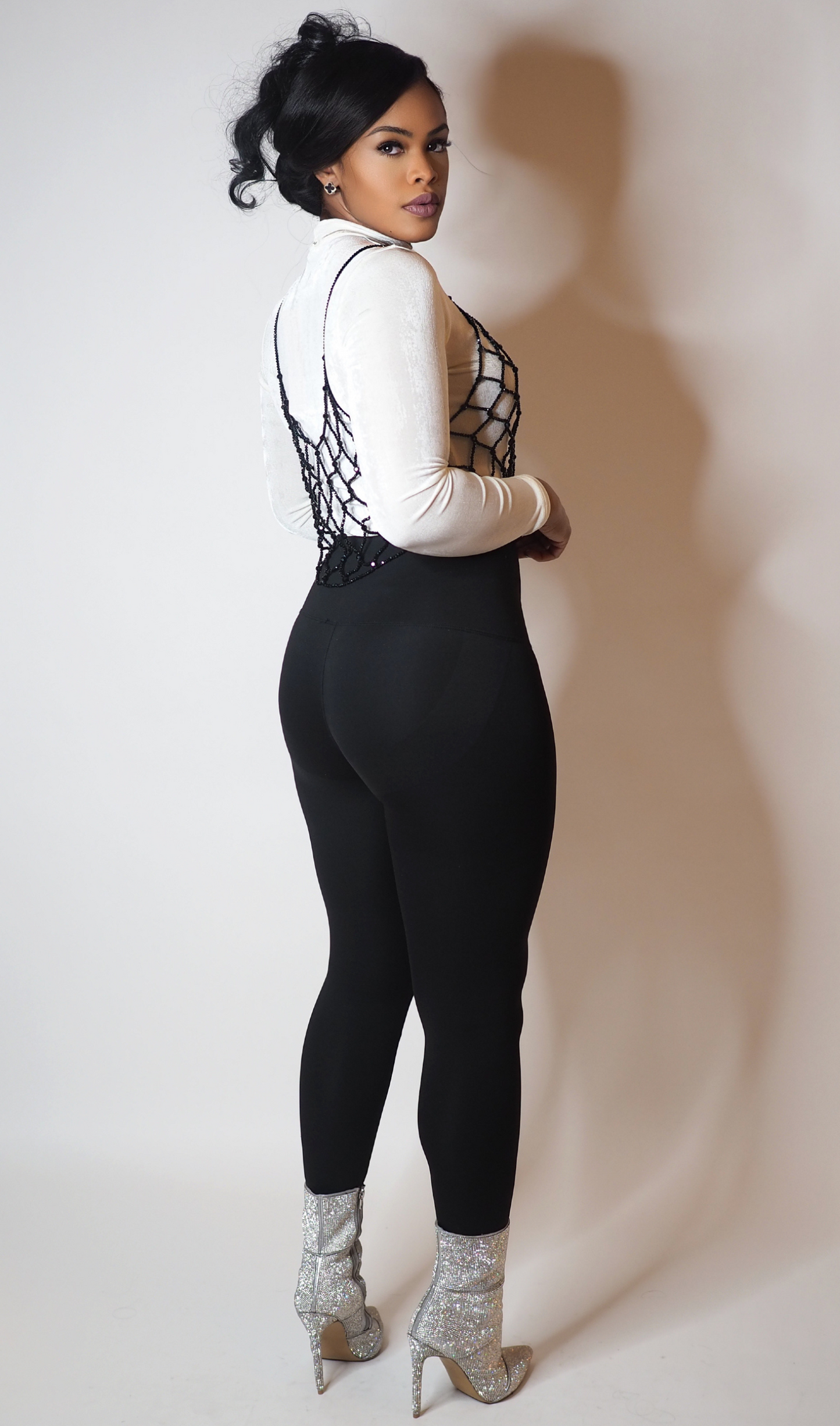ASTRID | JEWEL CROP