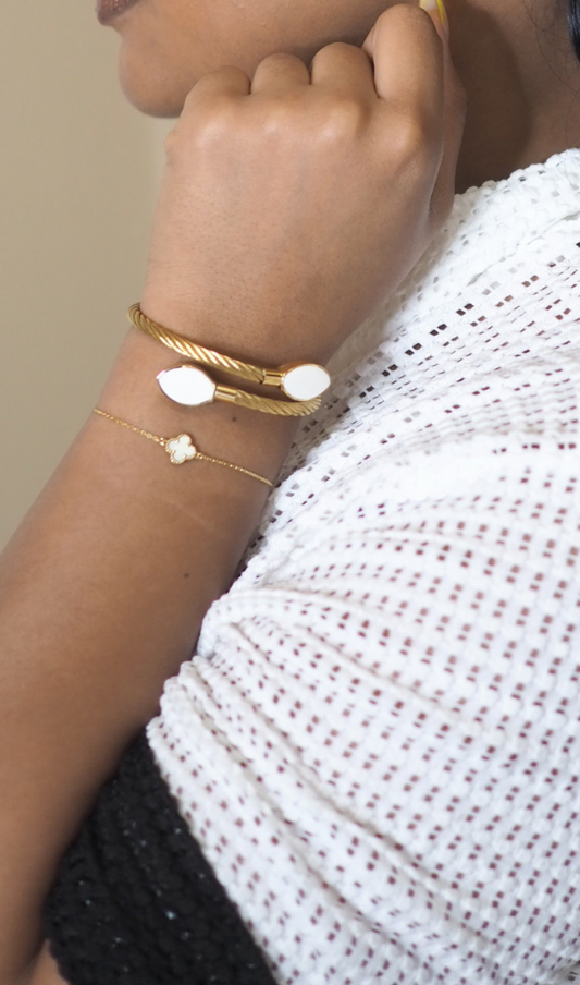 ENAMEL TWIST BANGLE | BRACELET